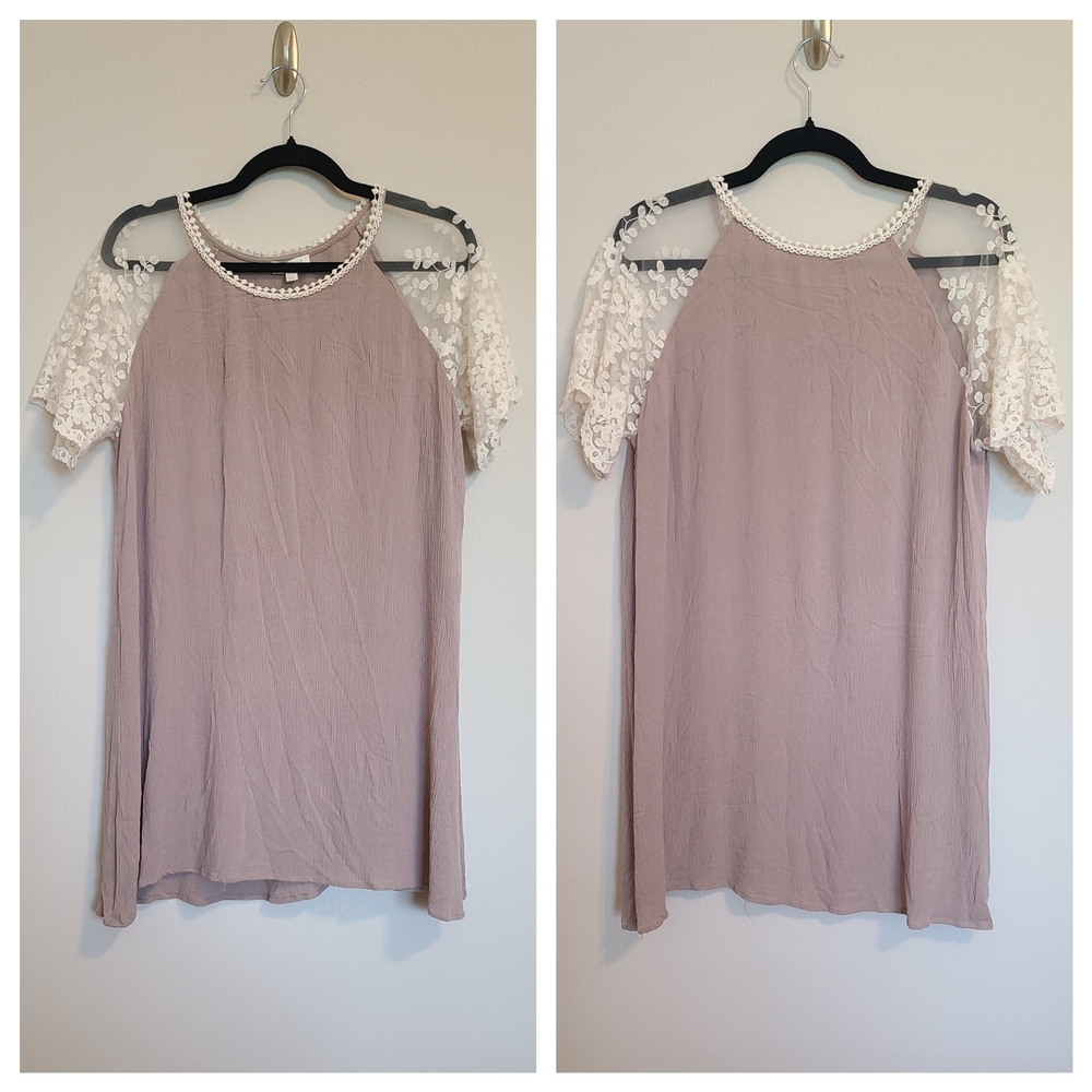 Chic Lace Sleeve Women's Blouse in Taupe.